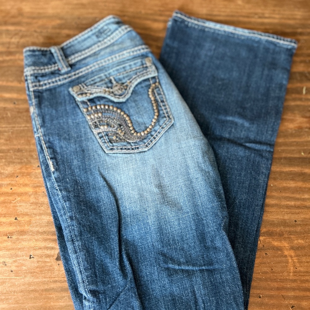 The Studio5 - Straight